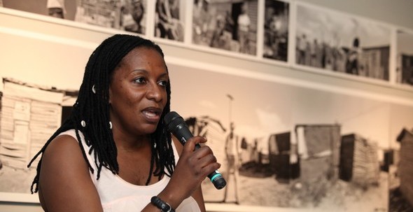写真展「命をつなぐ」　オープニング特別イベント トーク・セッション　ザンビアのキャロル・ニィレンダ氏が語るエイズ、女性、アフリカ
